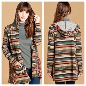 Multicolor hooded cardigan with pockets size small